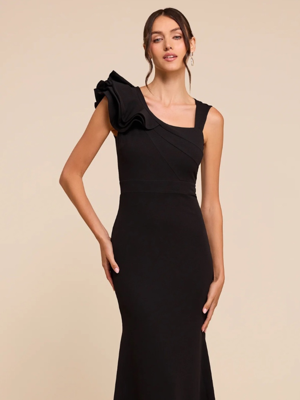 Lulu’s Lucette Black Sleeveless Ruffled Mermaid Formal Dress